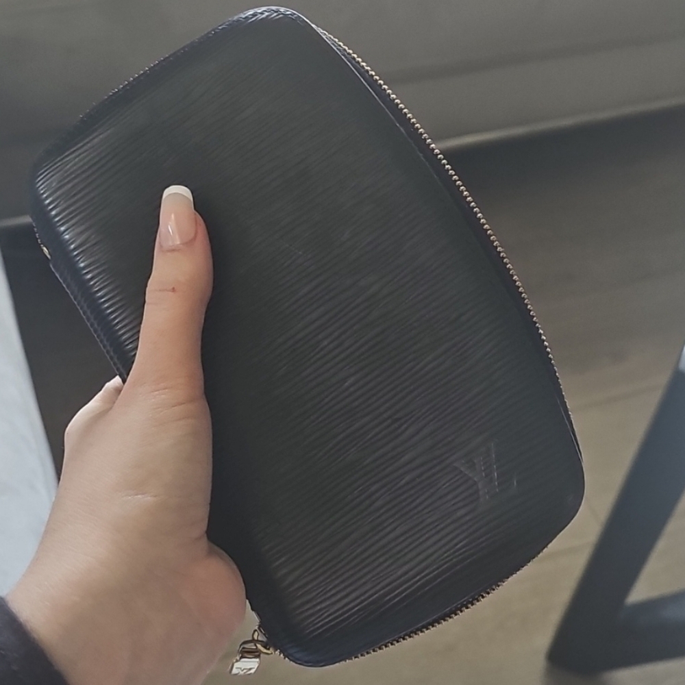 Louis Vuitton Black Epi Zip Organizer Wallet Clutch - Picture 9 of 11